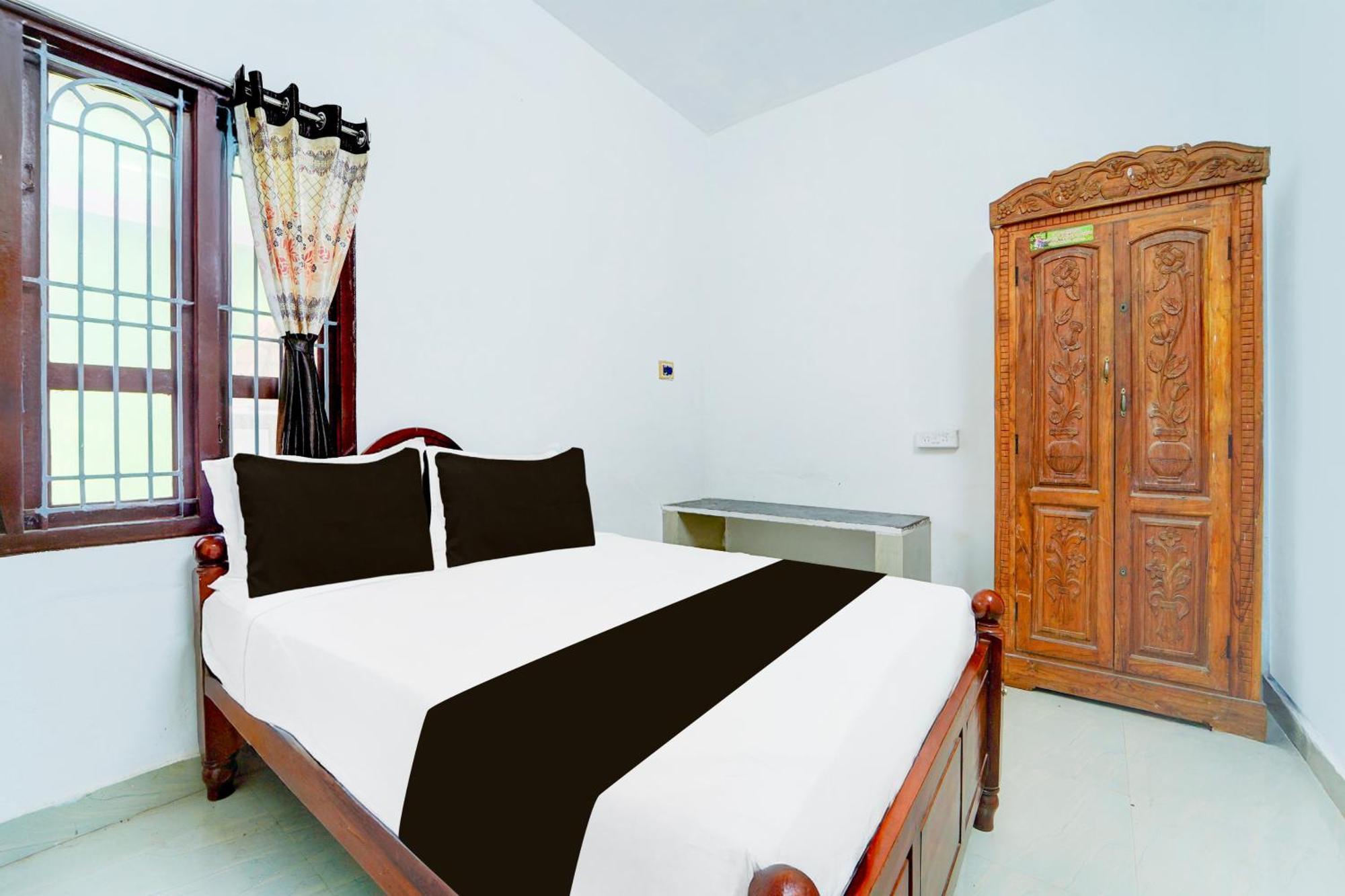 Hotel O Sri Srinivasa Residency カンニヤークマリ エクステリア 写真
