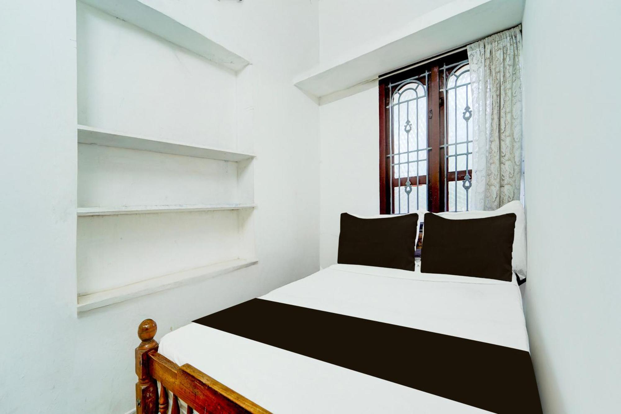 Hotel O Sri Srinivasa Residency カンニヤークマリ エクステリア 写真