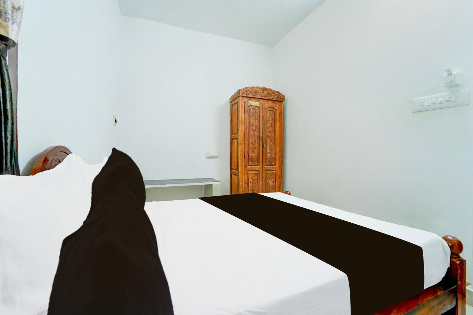 Hotel O Sri Srinivasa Residency カンニヤークマリ エクステリア 写真