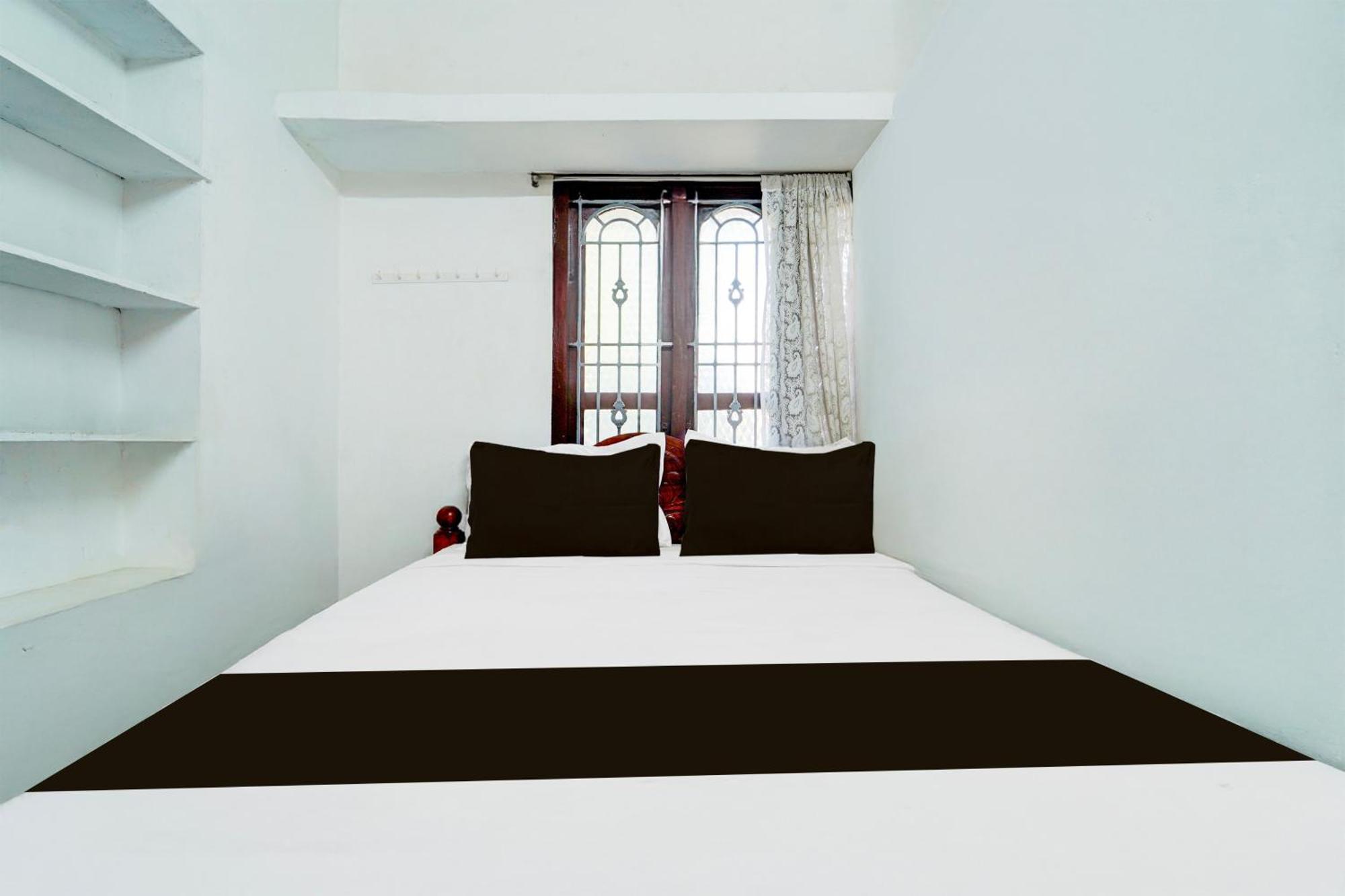 Hotel O Sri Srinivasa Residency カンニヤークマリ エクステリア 写真